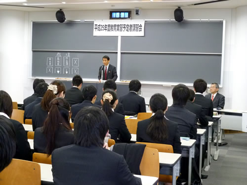http://past-news.takushoku-u.ac.jp/news/130126tstudent-teaching01.jpg
