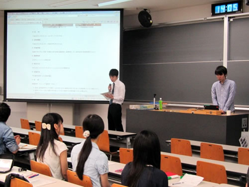 http://past-news.takushoku-u.ac.jp/news/130712shakaijin-ikusei-seminar02.jpg