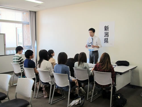 http://past-news.takushoku-u.ac.jp/news/131011u-turn-seminar01.jpg