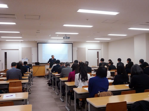 http://past-news.takushoku-u.ac.jp/news/131130design_internship02.jpg