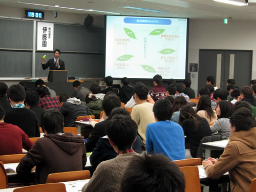 http://past-news.takushoku-u.ac.jp/news/131217career_gyokai-seminar02.jpg