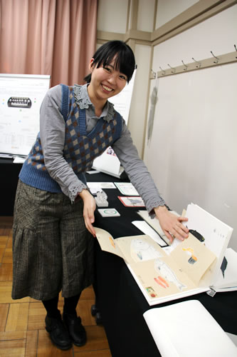 http://past-news.takushoku-u.ac.jp/news/140207_24th_design-exhibition_start.jpg