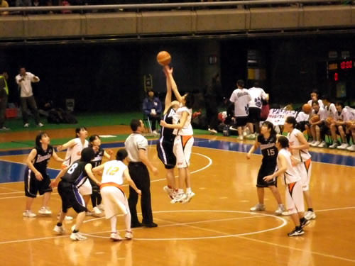 http://past-news.takushoku-u.ac.jp/sports/120109basketball-women02.jpg