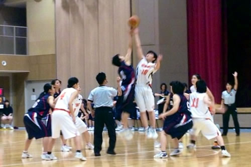 http://past-news.takushoku-u.ac.jp/sports/130624basketball-women.jpg