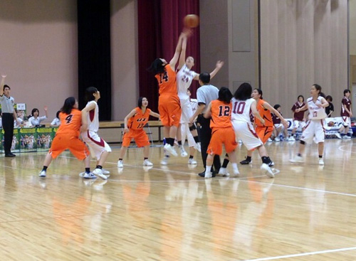 http://past-news.takushoku-u.ac.jp/sports/140623basketball-women_3.jpg