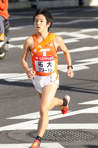 http://past-news.takushoku-u.ac.jp/sports/hakone-ekiden2013_01.jpg