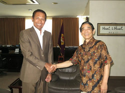 渡辺総長・学長がインドネシアを訪問
