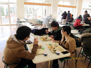 多くの学生さんで賑わう第一学生食堂（八王子キャンパス）